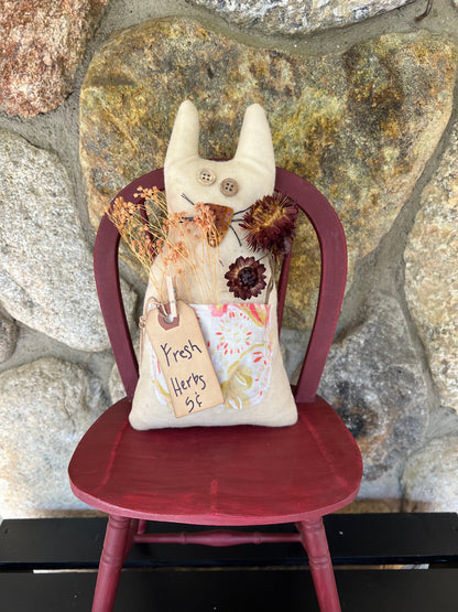 Primitive Cat - Dried Flowers